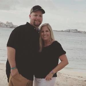 Meet your Posher, Hollie yates